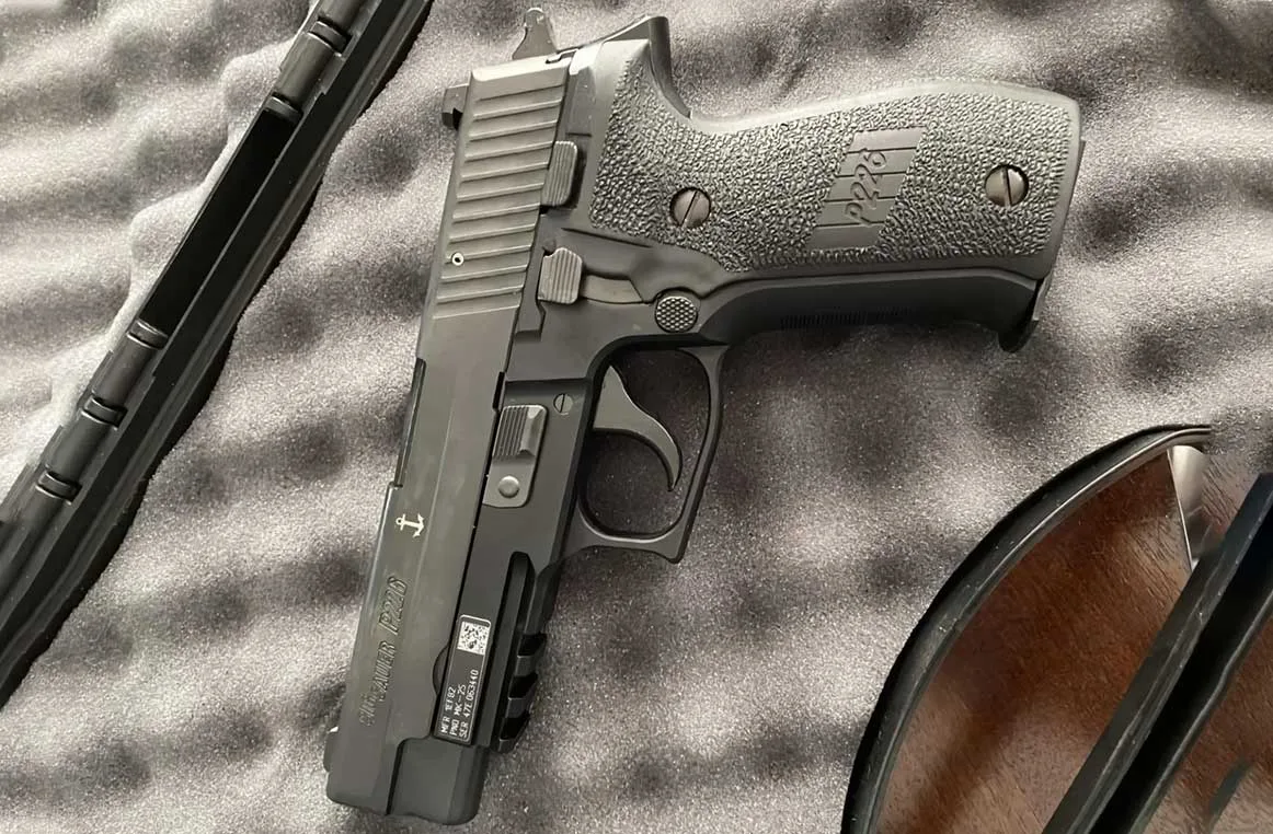 Sig Sauer P226 MK25